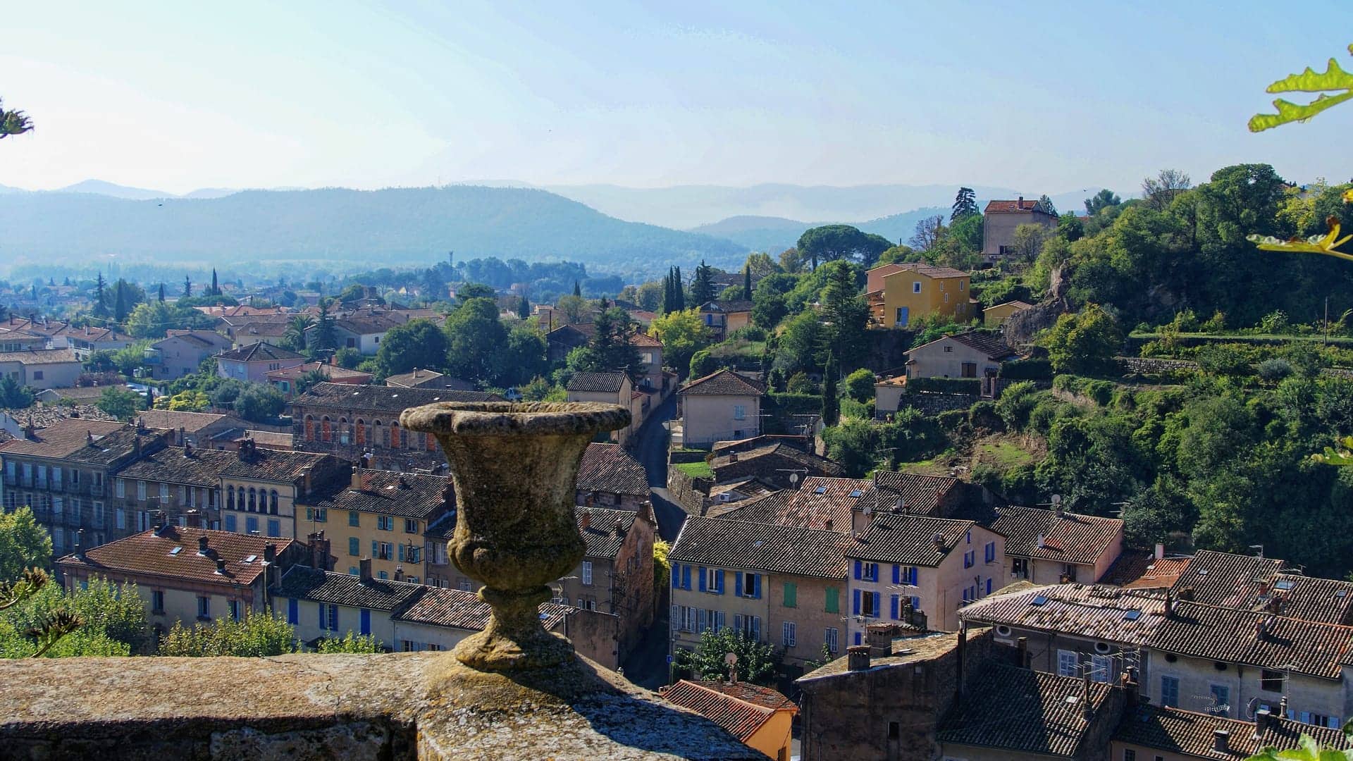 Couvreur aux Arcs, Var (83)