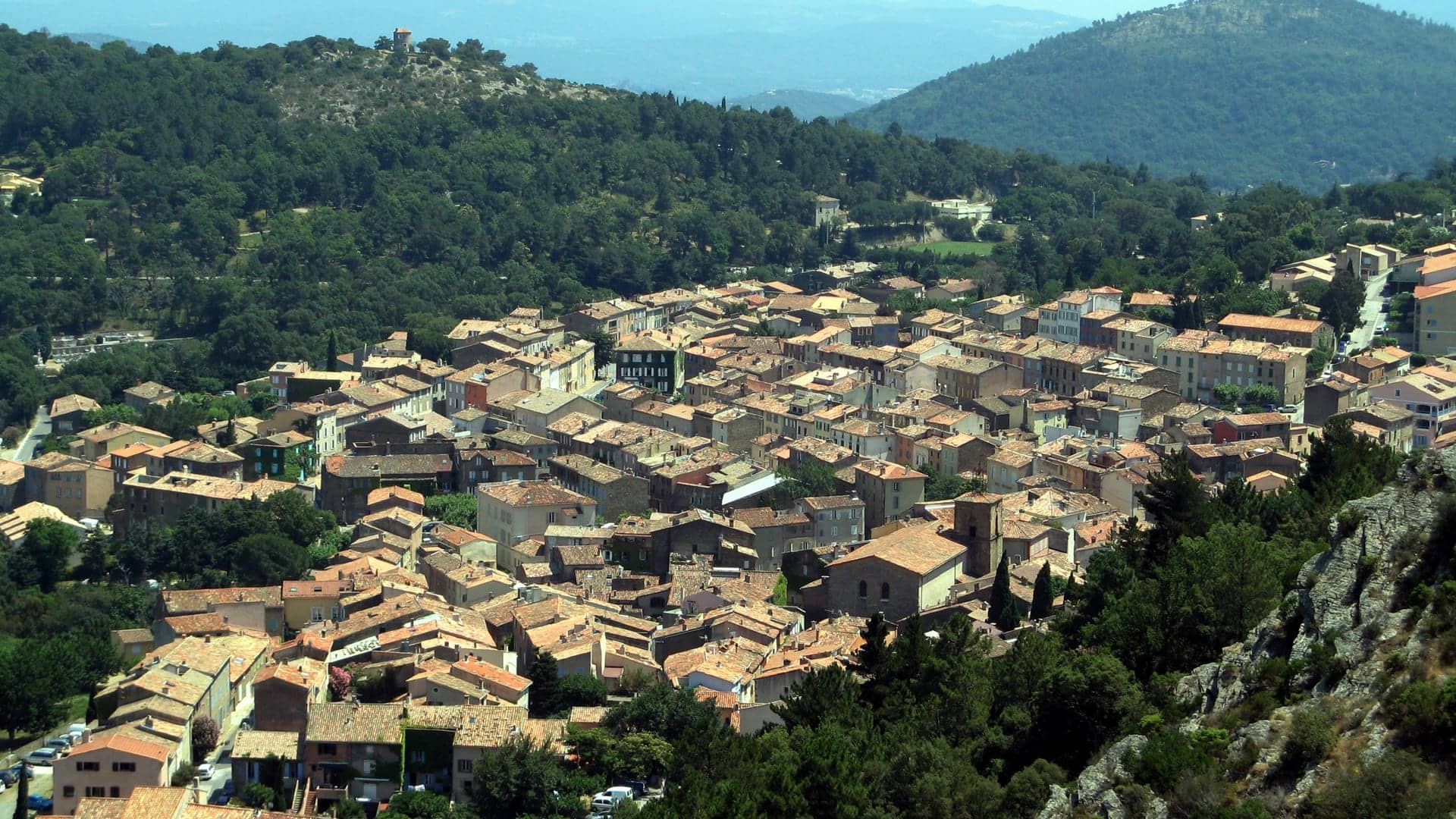 Couvreur à La Garde-Freinet, Var (83)