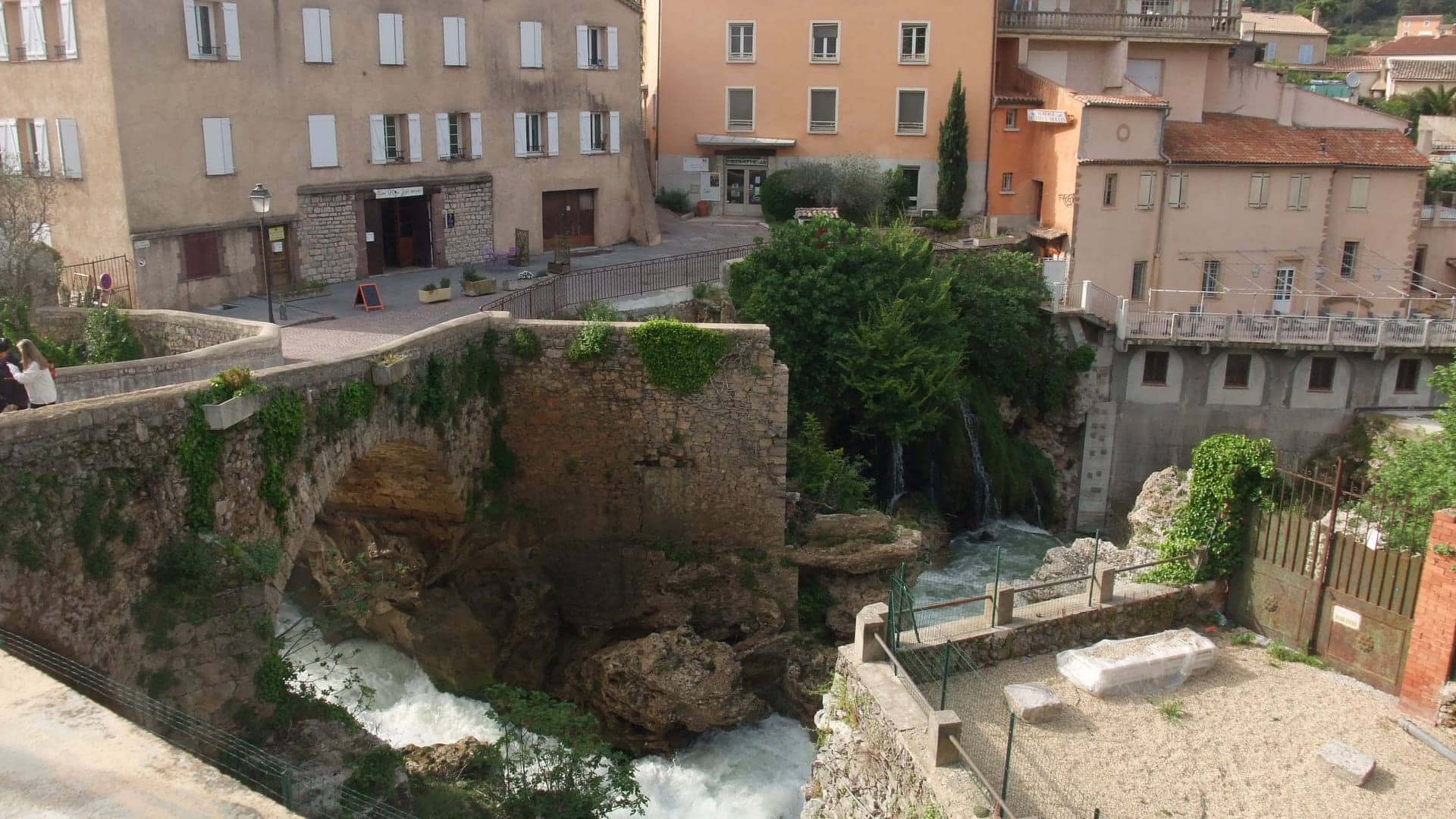 Couvreur à Trans-en-Provence, Var (83)